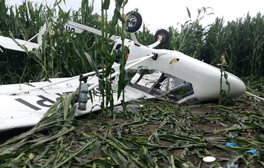 В Сумской области разбился самолет, погиб пилот
