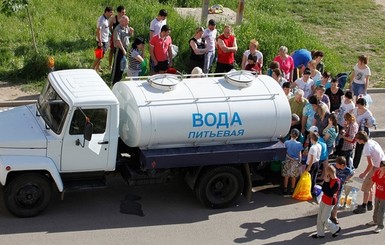 Запасов жидкого хлора для очищения воды в Киеве хватит на месяц