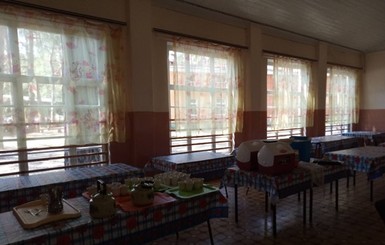 В детском лагере под Славянском отравились 60 детей