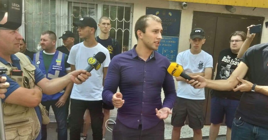 Националиста из С14 посадили под домашний арест из-за погрома лагеря ромов в Киеве