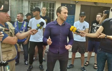 Националиста из С14 посадили под домашний арест из-за погрома лагеря ромов в Киеве