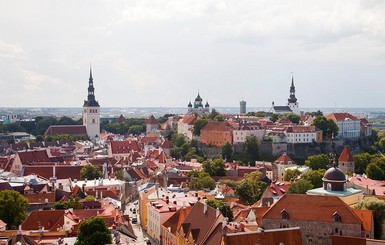 Эстонцам сделали бесплатные визы в Украину