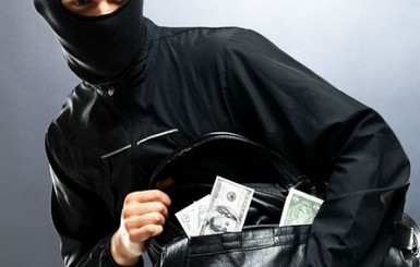 В Киеве неизвестные отобрали у сотрудника банка 2 миллиона гривен