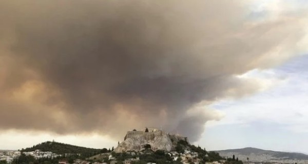 В Греции в пожарах 20 человек погибло, еще 60 – пострадало 