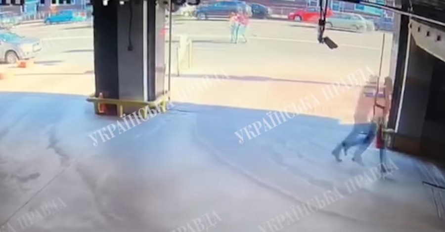 Появилось новое видео нападения на Мустафу Найема