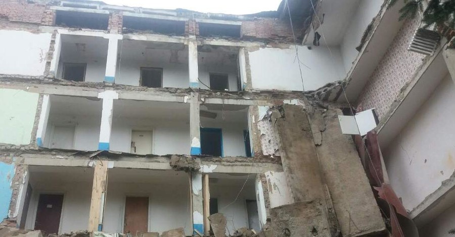 В Житомирской области рухнуло здание общежития техникума