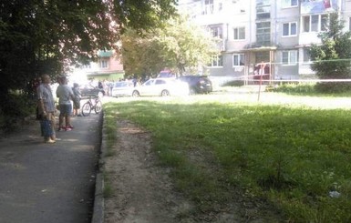 В Тернополе экс-правоохранитель взял в заложники ребенка 