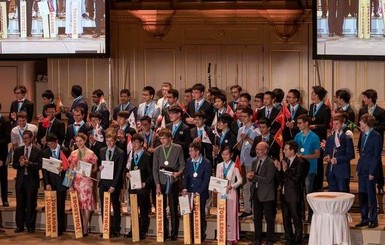 Украинские школьники взяли 9 медалей на международных олимпиадах по химии и физике