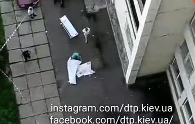 Из окна киевской больницы выбросился полуголый мужчина