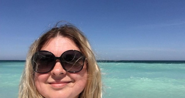 Нападение на чиновницу из Херсона: вылили литр серной кислоты, из Киева везут искусственную кожу