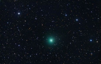 Зеленая комета летит к Земле, предвещая новый конец света