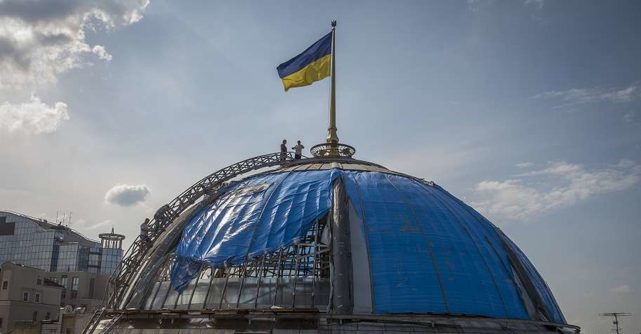 Журналистов не пустят посмотреть на ремонт купола Верховной Рады