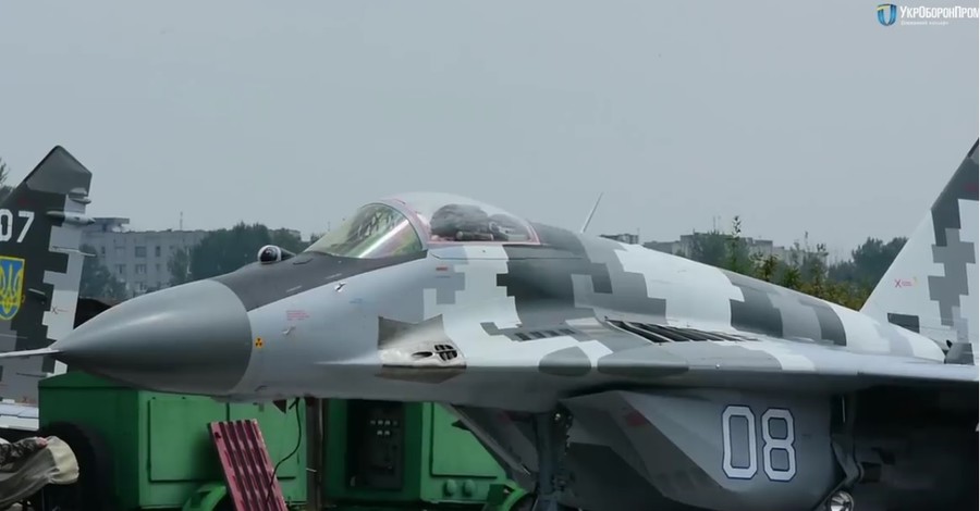 Украинские военные получили модернизированные истребители