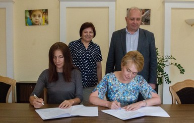 В украинских школах усилят изучение истории Голодомора