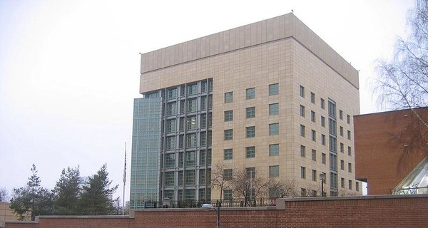 СМИ: в американском посольстве в Москве выявили шпионку