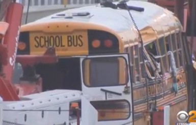 В США перевернулся школьный автобус, пострадали 42 пассажира