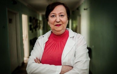 Донецкого врача-онколога, отказавшую в лечении ветерану АТО, пришлось увольнять дважды