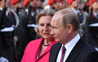 Путин на свадьбе австрийского министра: дискредитация европейских ценностей или точный политический ход?
