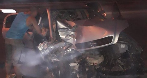 СМИ: в Киеве пьяный таксист устроил ДТП, погибла пассажирка