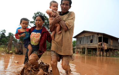 На Лаос после шторма обрушились грязевые потоки, погибли 46 человек 