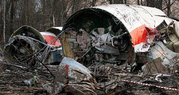 Россия разрешила следователям из Польши присутствовать при осмотре обломков самолета Качиньского