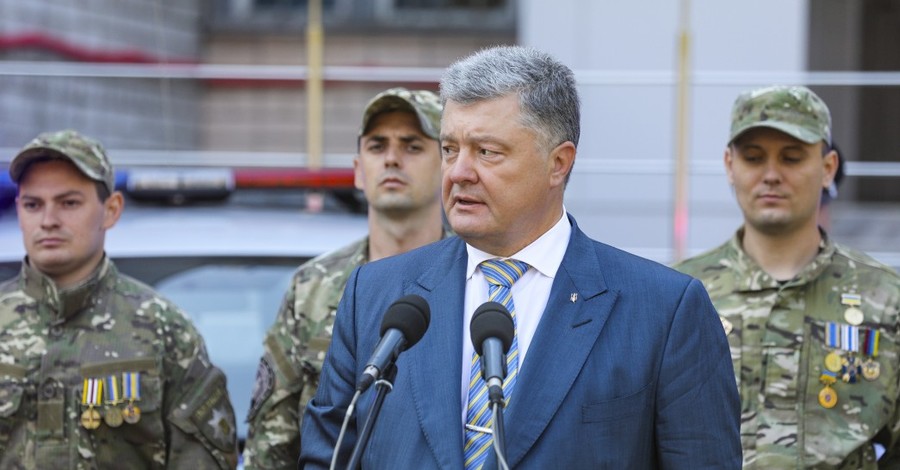 Порошенко сообщил о 8 убитых утром боевиках на Донбассе