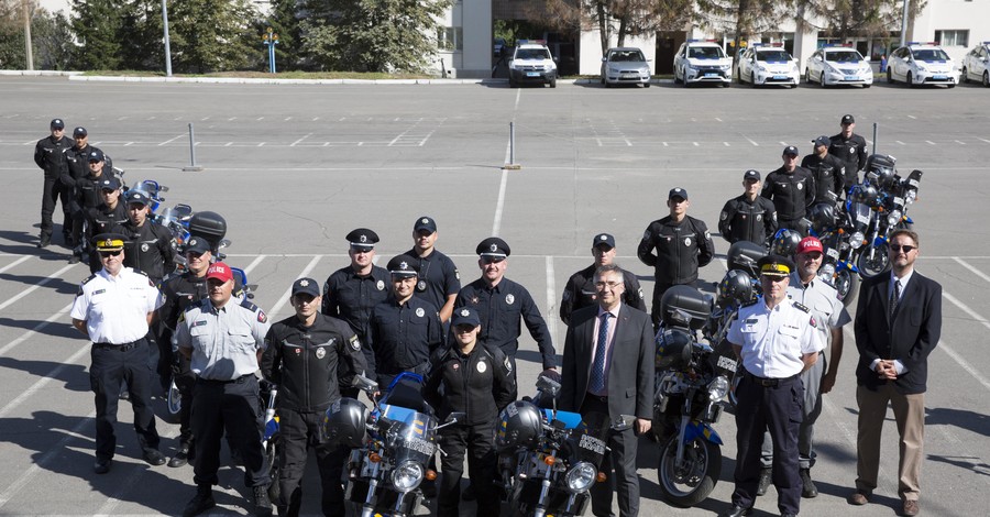 В Киеве появились патрульные на мотоциклах