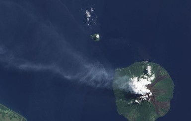 В Папуа-Новой Гвинее началось извержение вулкана Манам, эвакуировали 2 тысячи человек