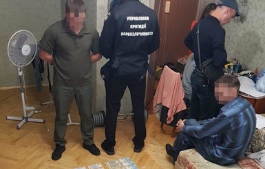 В Киеве за распространение наркотиков задержан сотрудник СИЗО