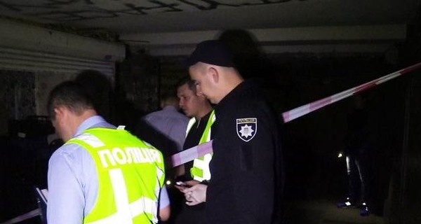 В подземном переходе Киева зарезали мужчину