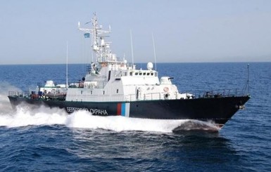 Российские пограничники задержали в Крыму украинское рыболовное судно
