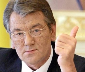 Ющенко опоздал в Донецк на три часа и к школьникам не поехал 