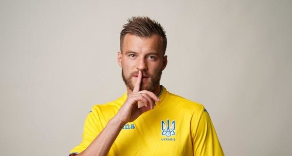 На форме сборной Украины появилась надпись 