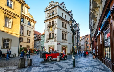 Средняя зарплата в Чехии впервые превысила 1200 евро
