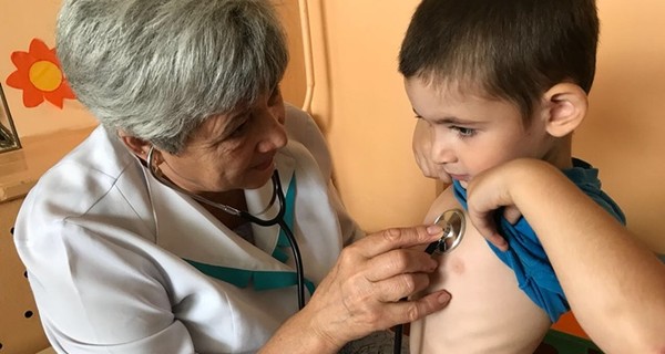В Херсонской области госпитализировали 15 детей с отравлением из-за выбросов в Крыму