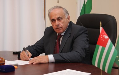 Премьер-министр непризнанной Абхазии погиб в ДТП