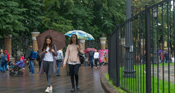 В воскресенье дожди накроют всю Украину