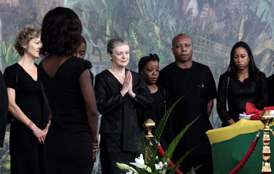 С бывшим генсеком ООН Кофи Аннаном прощаются в прямом эфире
