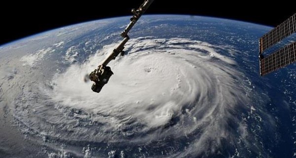 В мире происходит 7 ураганов одновременно – абсолютный рекорд за годы наблюдений