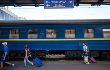 “Укрзализныця” собралась повысить тарифы на 12%: причины