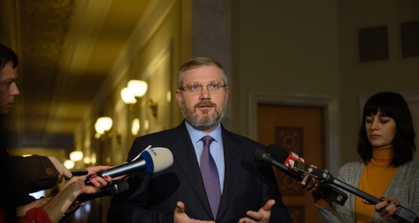 Вилкул объяснил почему вышел из зала во время выступления президента