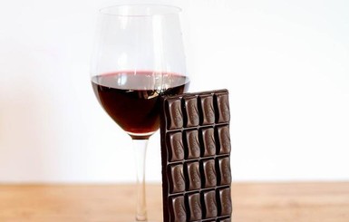 Вино и шоколад продлевают жизнь