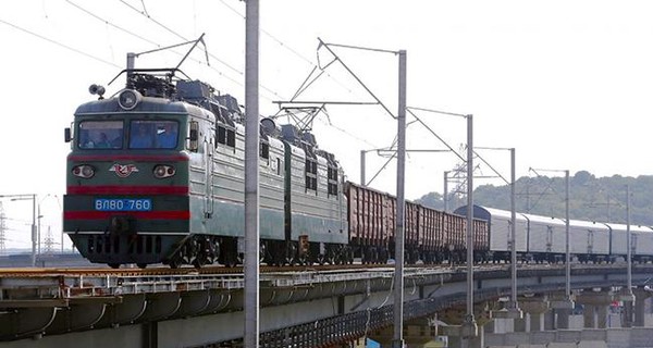 В Одесской области подростки залезли на поезд, погиб мальчик