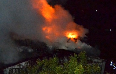 Масштабный пожар в одесском санатории тушили пять часов 