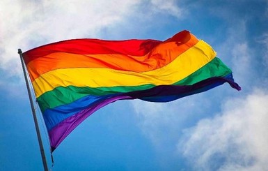 Румыния признала однополые союзы семьями 