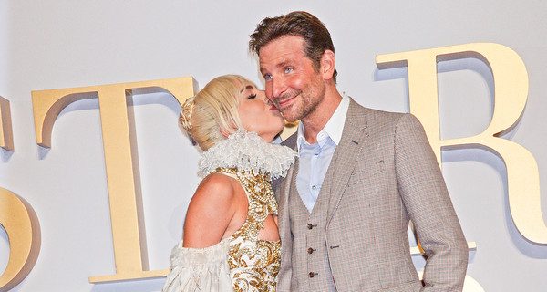 Какая пара: Леди Гага и Брэдли Купер на премьере фильма “Звезда родилась” 