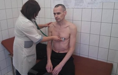 К Сенцову потребовали пустить украинских врачей и консула