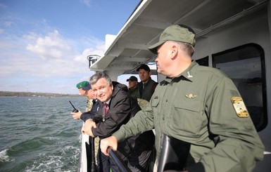 Создают единую систему безопасности: Аваков уплыл в Азовское море
