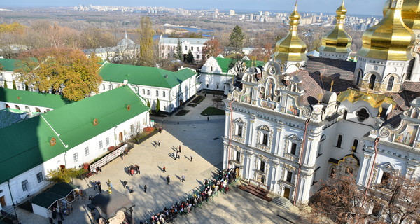 Подводные камни томоса: кому будут принадлежать церкви