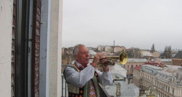 Умер знаменитый трубач с ратуши Черновцов